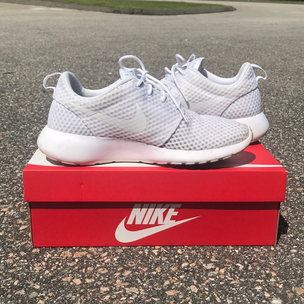 Nike Roshe One Men’s sneaker size 8